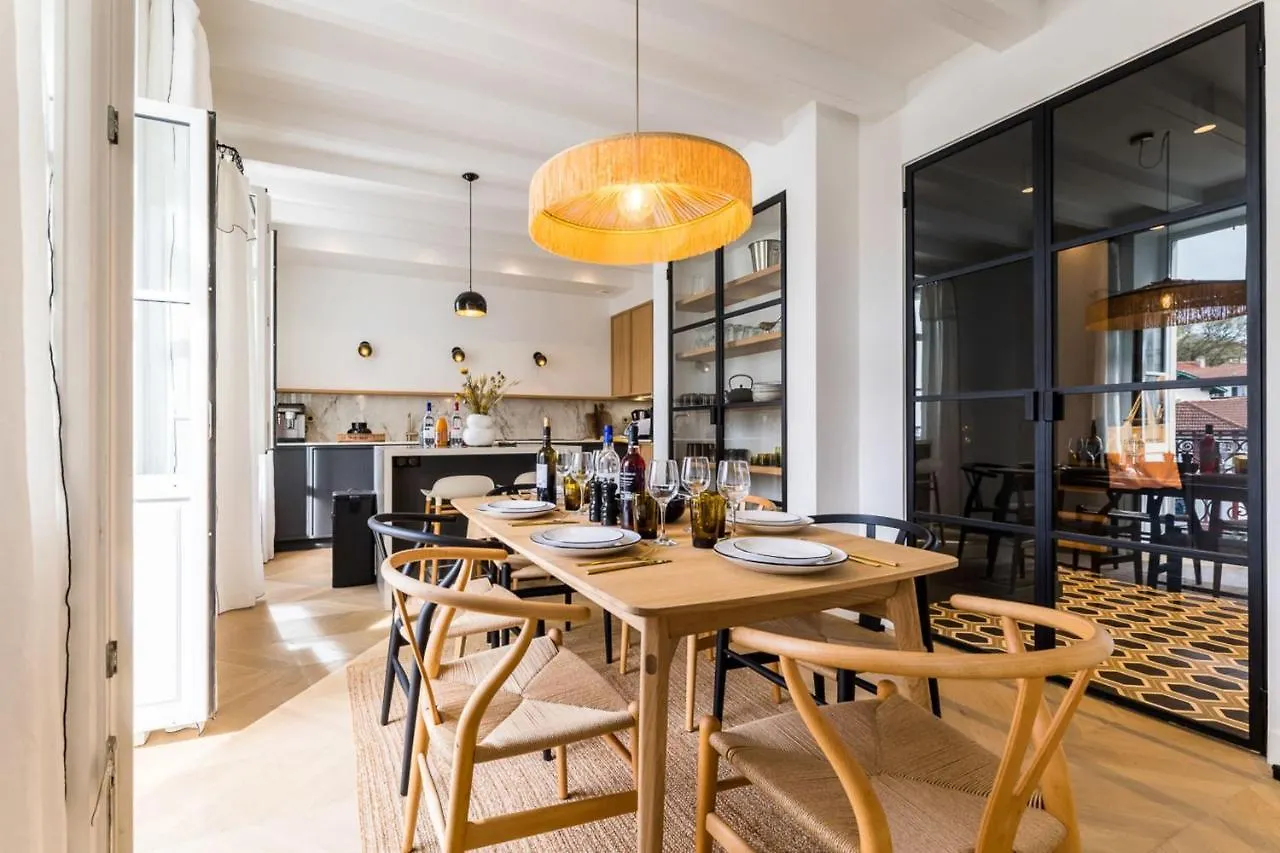 Bloom Keyweek Apartment City Center Μπιαρίτζ